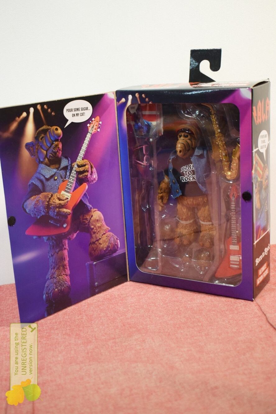 NECA ALF Ultimate Born to Rock Alf 7" Action Figure (Pack Wear)